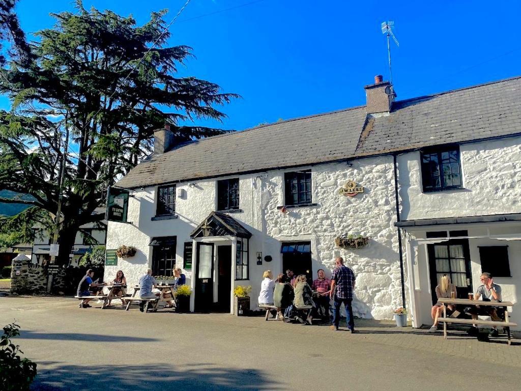 Beautiful Ancient Stone Cottage, Local Walks & Pub! Holiday home